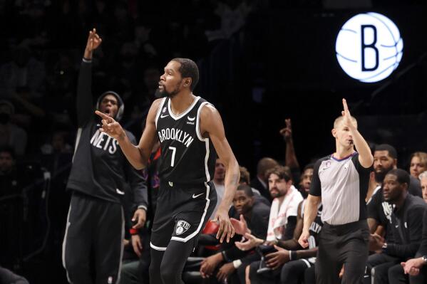 Pull top brooklyn nets